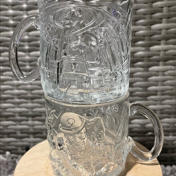Lot of 2 Vintage Batman Forever Riddler McDonalds Glass Mugs 1995 DC Comics - Picture 2 of 6